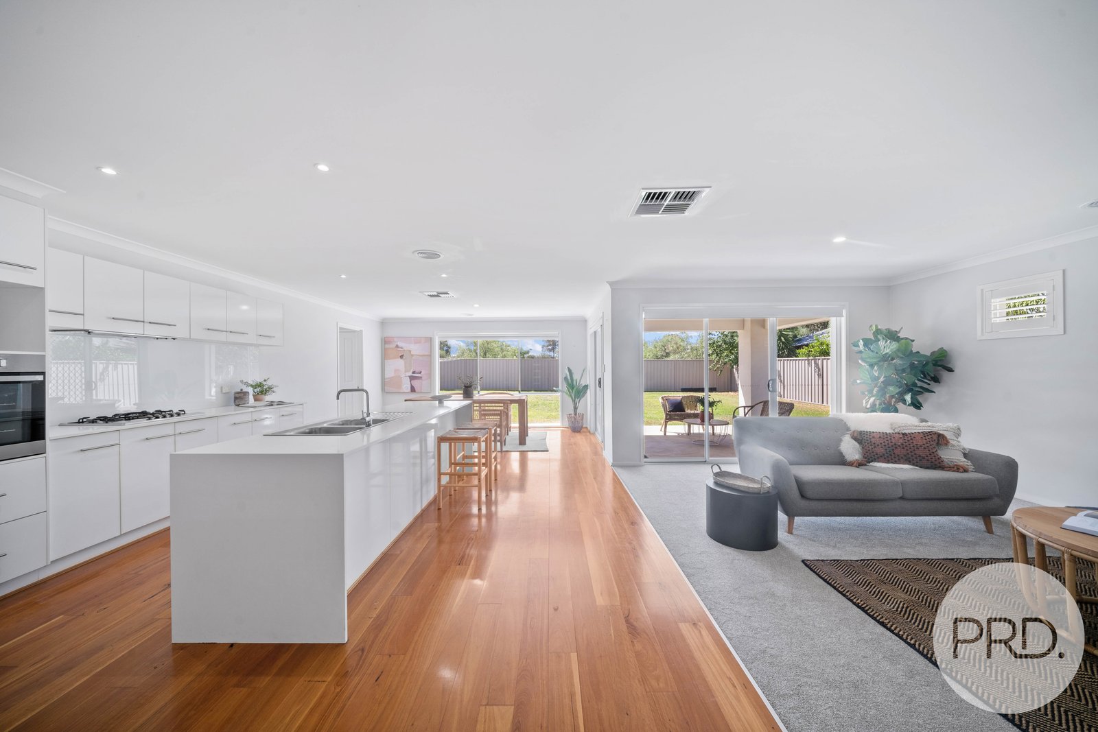 5 Breasley Crescent BOOROOMA 4