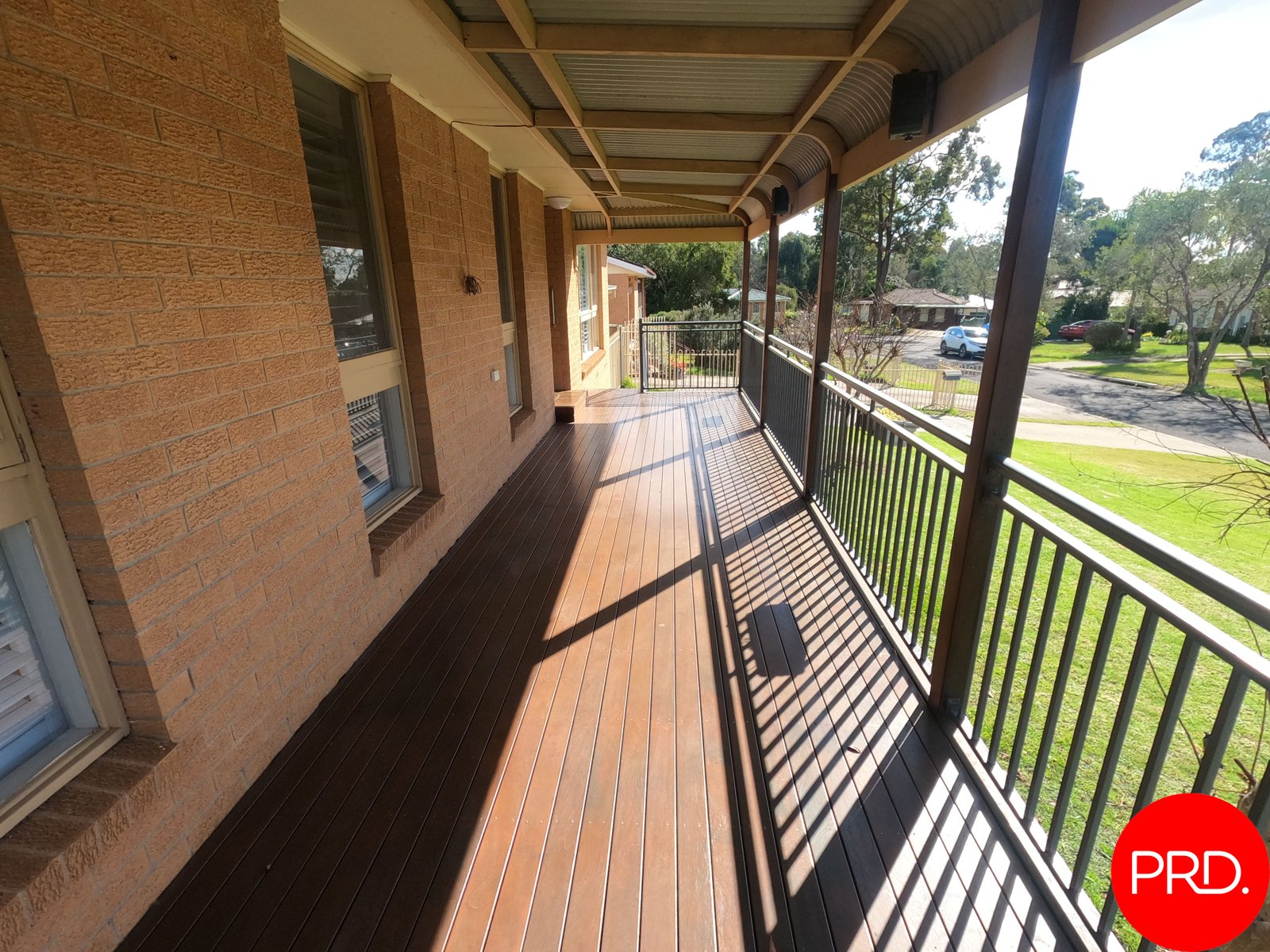 5 Brett Place INGLEBURN 3