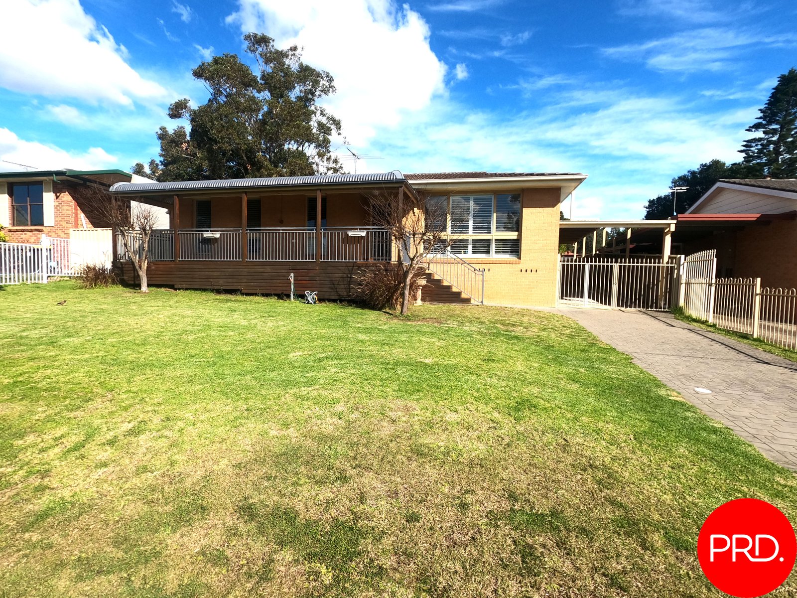 5 Brett Place INGLEBURN 2