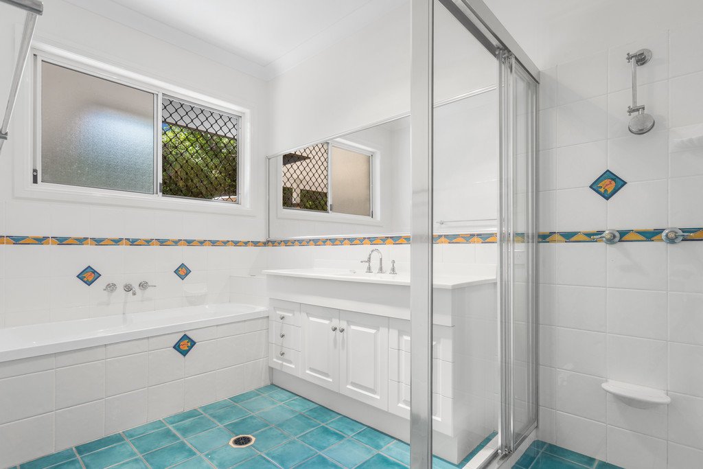 5 Bromley Close MURRUMBA DOWNS 8