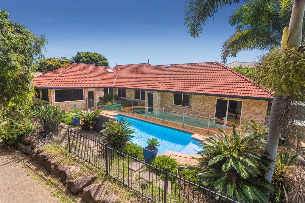 5 Bromley Close MURRUMBA DOWNS 12