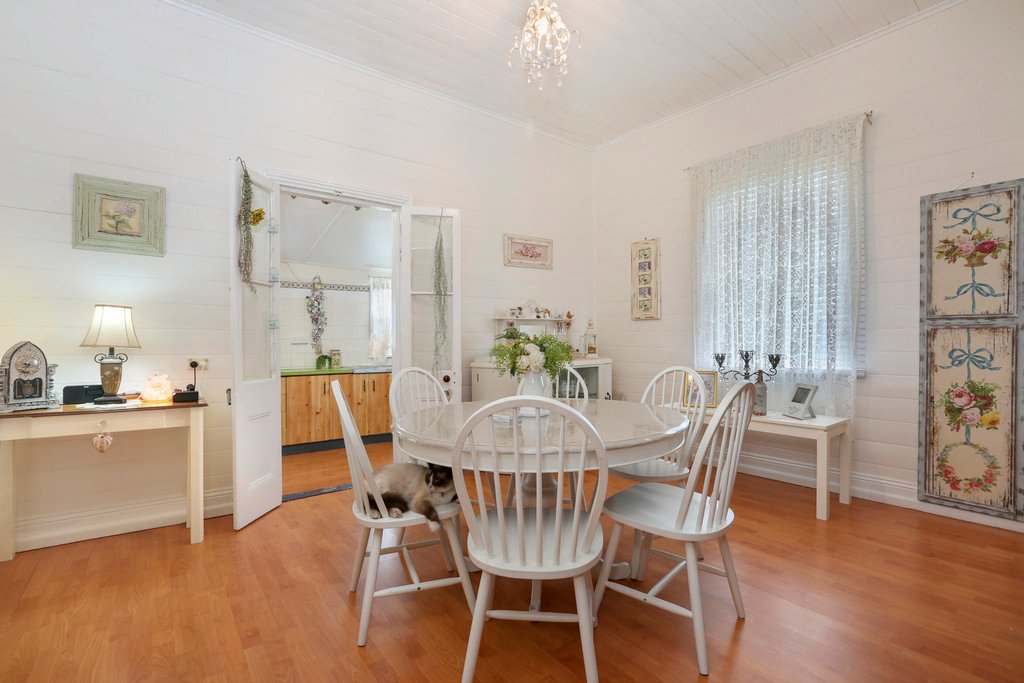 5 Brownsville Avenue BROWNSVILLE 4