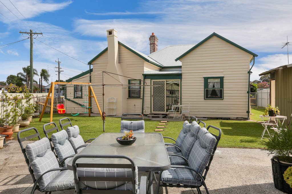 5 Brownsville Avenue BROWNSVILLE 8