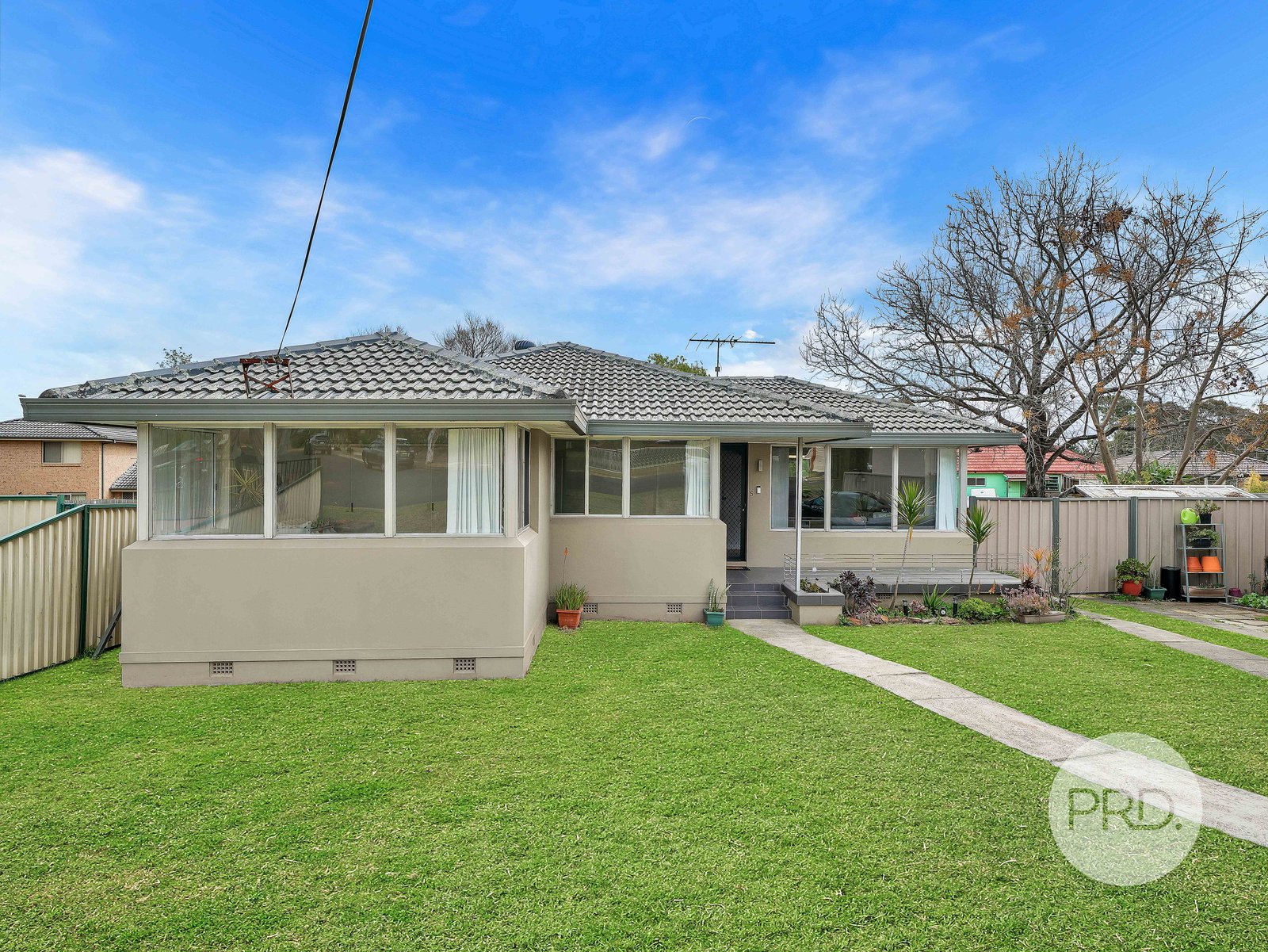 5 Brudenell Avenue LEUMEAH 1