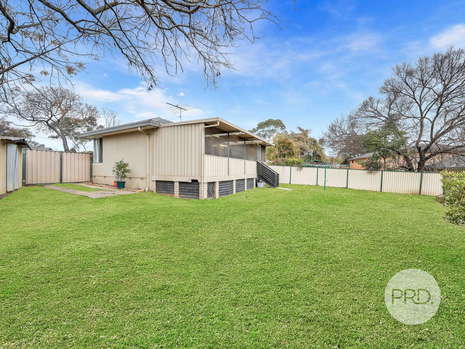 5 Brudenell Avenue LEUMEAH 11