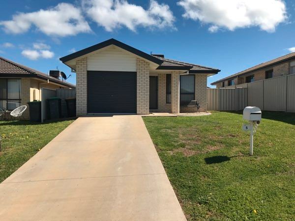 5 Brushbox Grove TAMWORTH 1