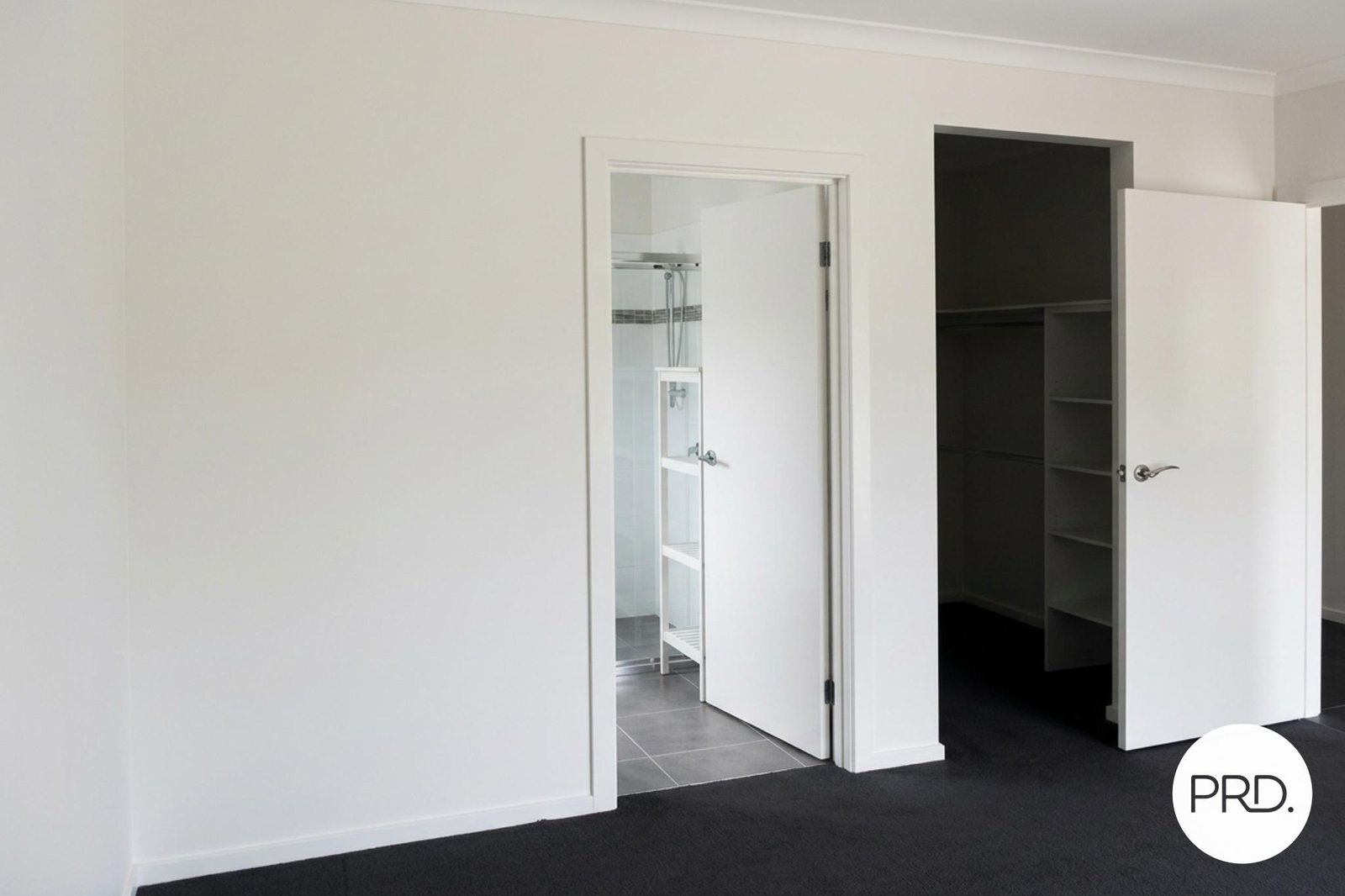 5 Buchanen Street BOYNE ISLAND 5
