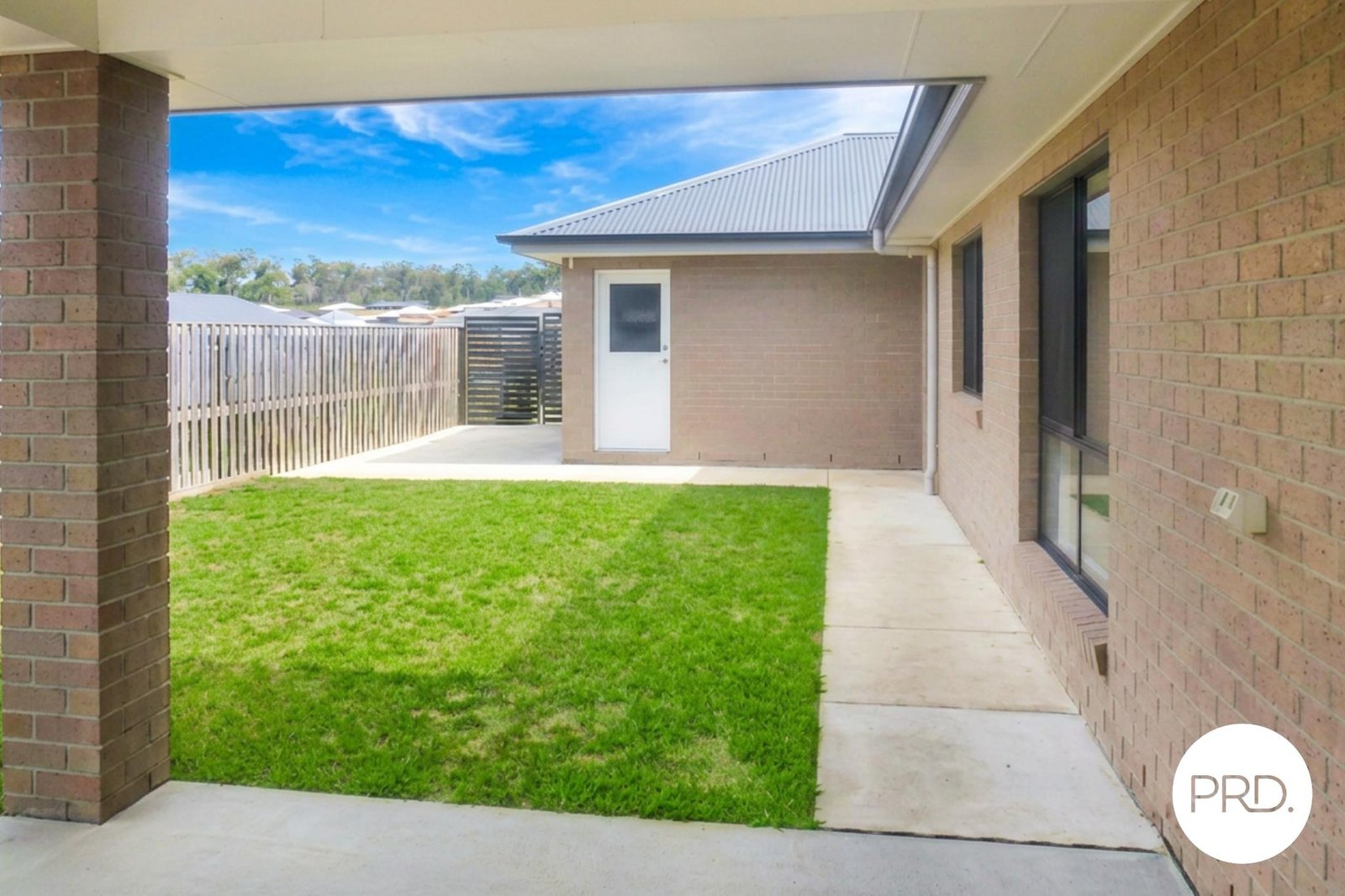 5 Buchanen Street BOYNE ISLAND 10