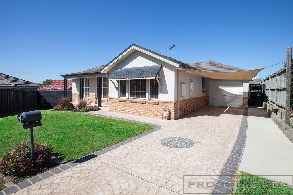 5 Budburst Court BRANXTON 2