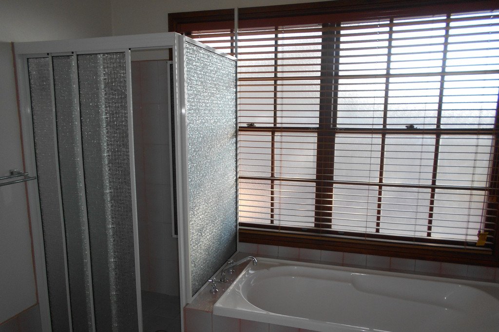 5 Bundara Crescent TUMUT 7