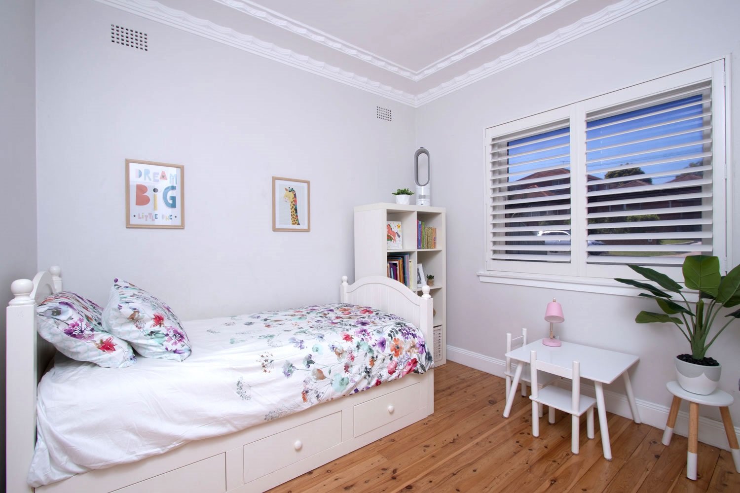 5 BUNGALOW Road ROSELANDS 5