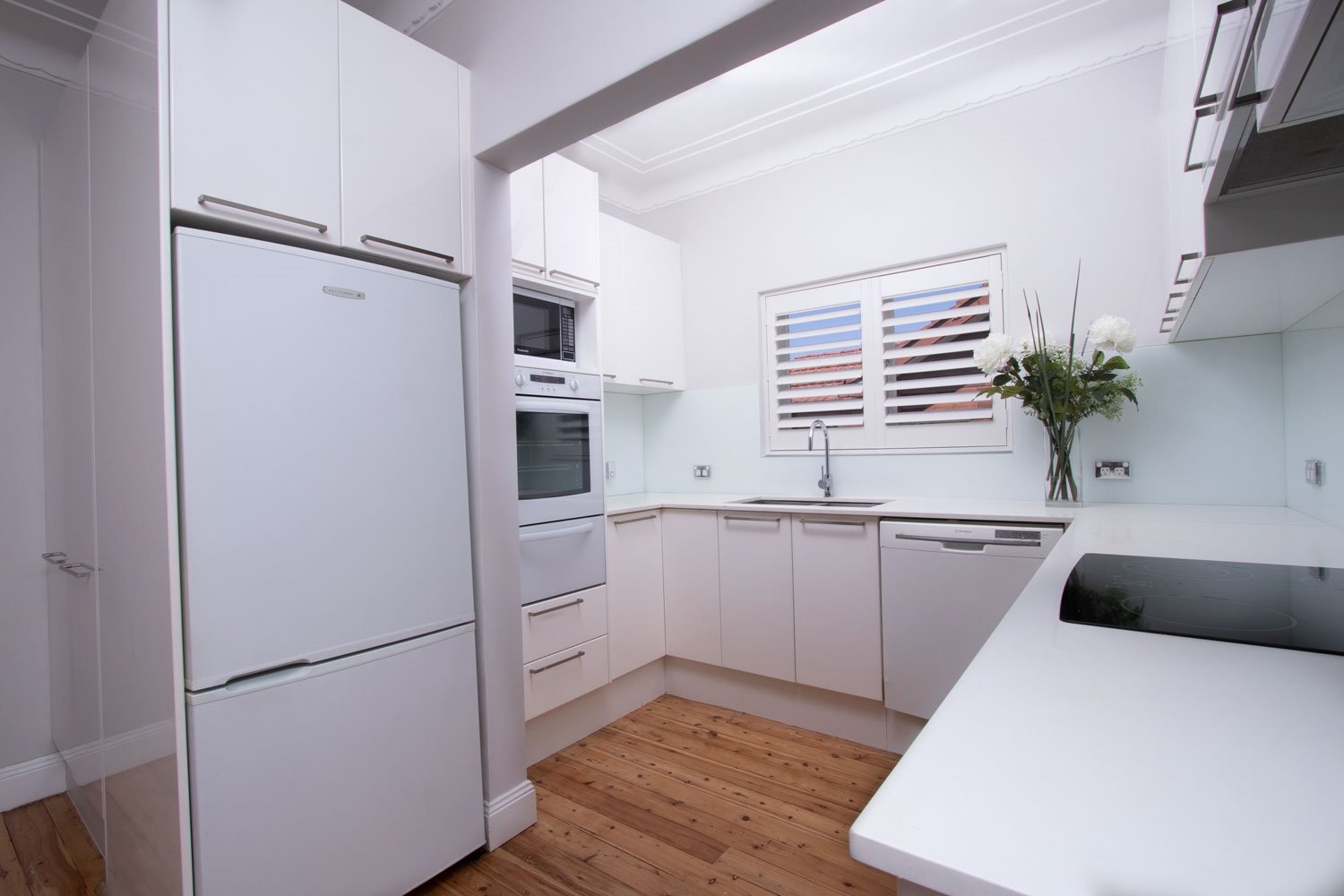 5 BUNGALOW Road ROSELANDS 3