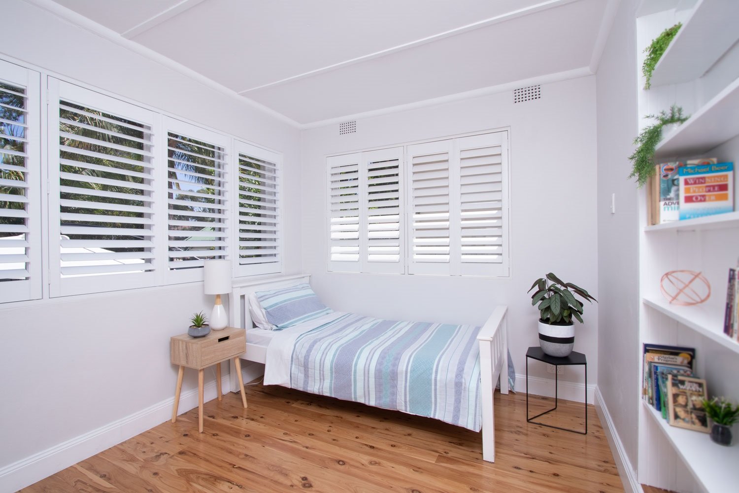 5 BUNGALOW Road ROSELANDS 6