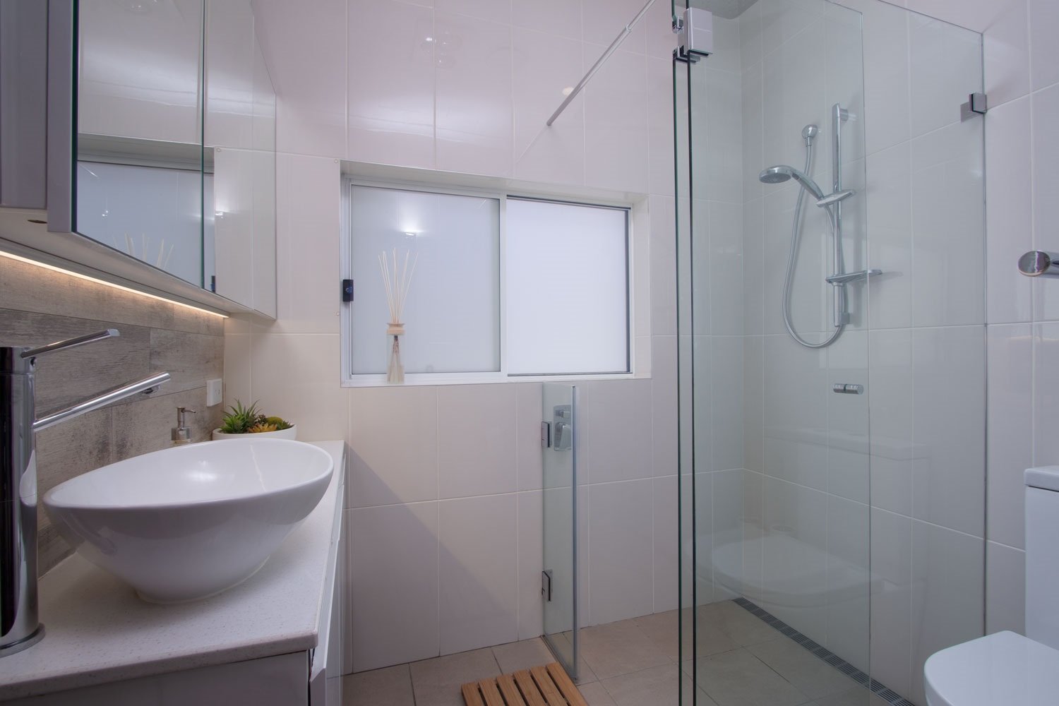 5 BUNGALOW Road ROSELANDS 7