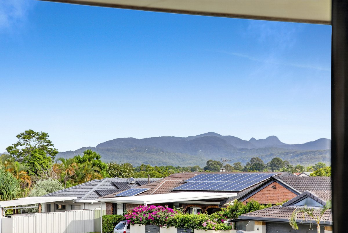 5 Burdock Street Elanora 3