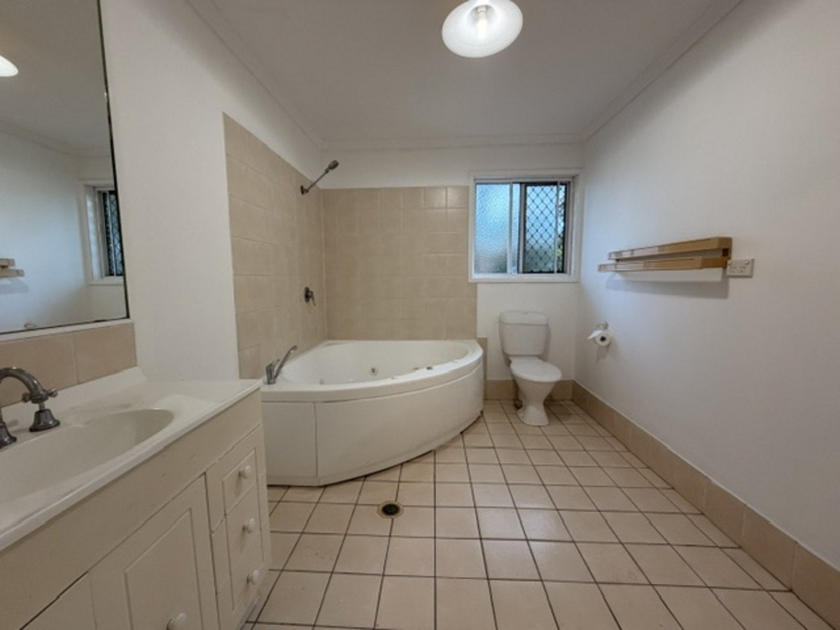 5 Burleigh Glen Court Burleigh Heads 17
