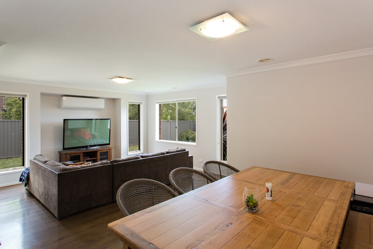 Gallery: 5 Cahill Close