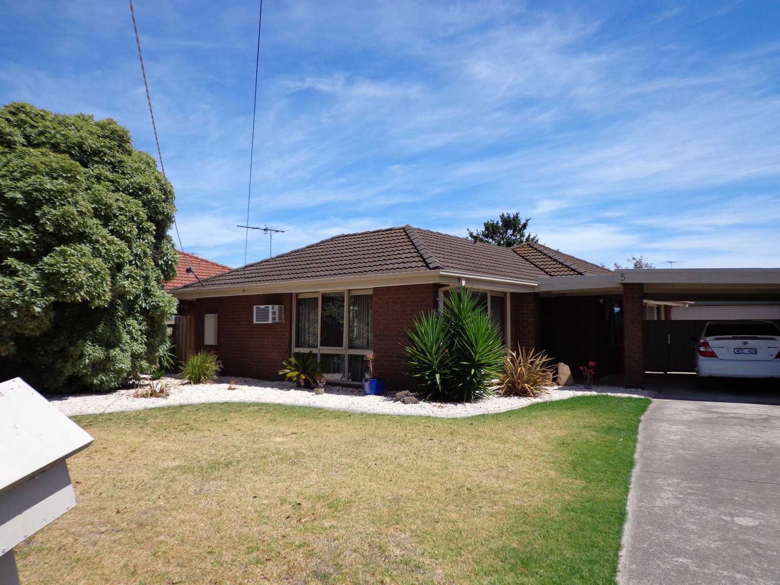 Photos: 5 Caithness Crescent