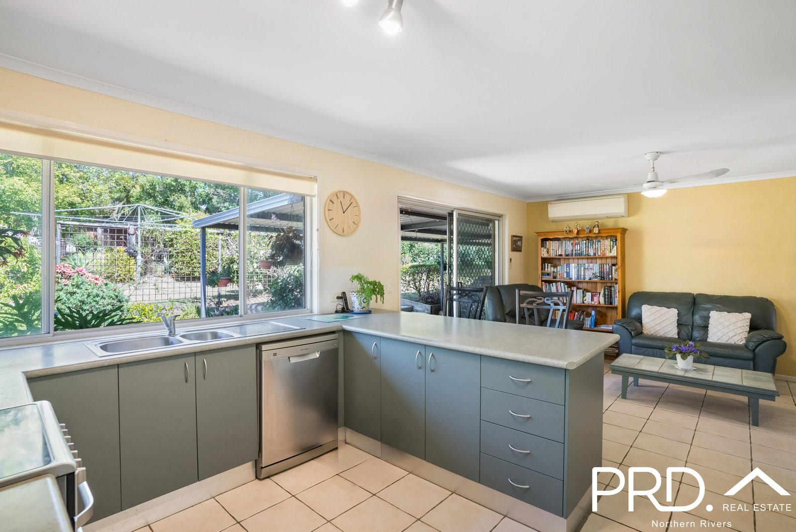 5 Camaroo Close CASINO 7