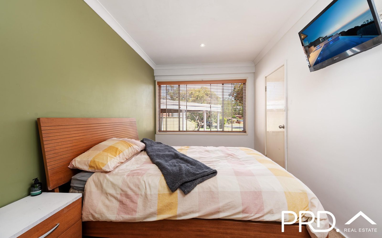 5 Cambrai Place MILPERRA 4