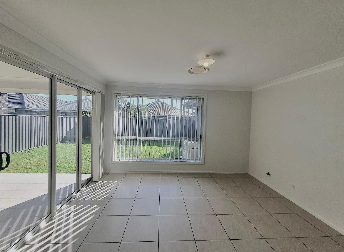 5 Canal Parade LEPPINGTON 3