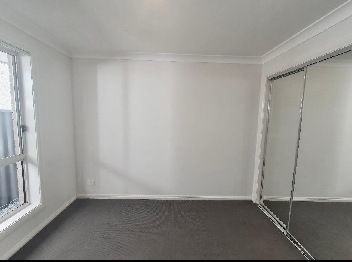 5 Canal Parade LEPPINGTON 10