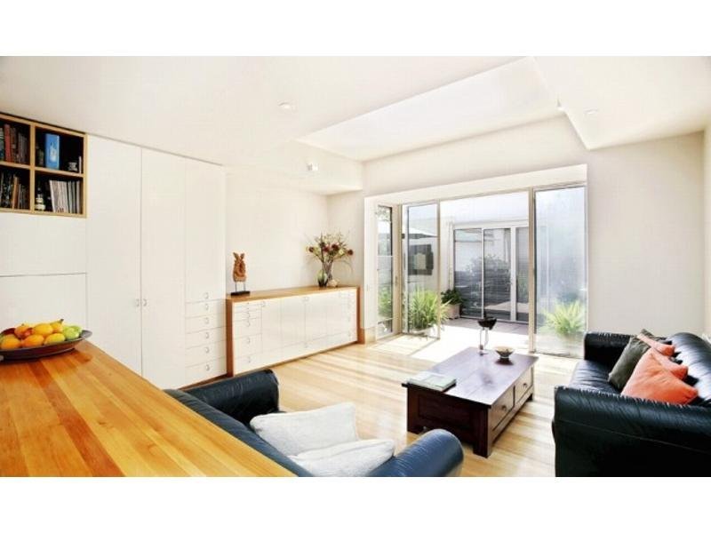 Gallery: 5 Cardigan Place