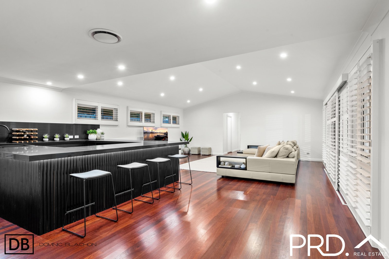 5 Carlowrie Crescent EAST HILLS 7