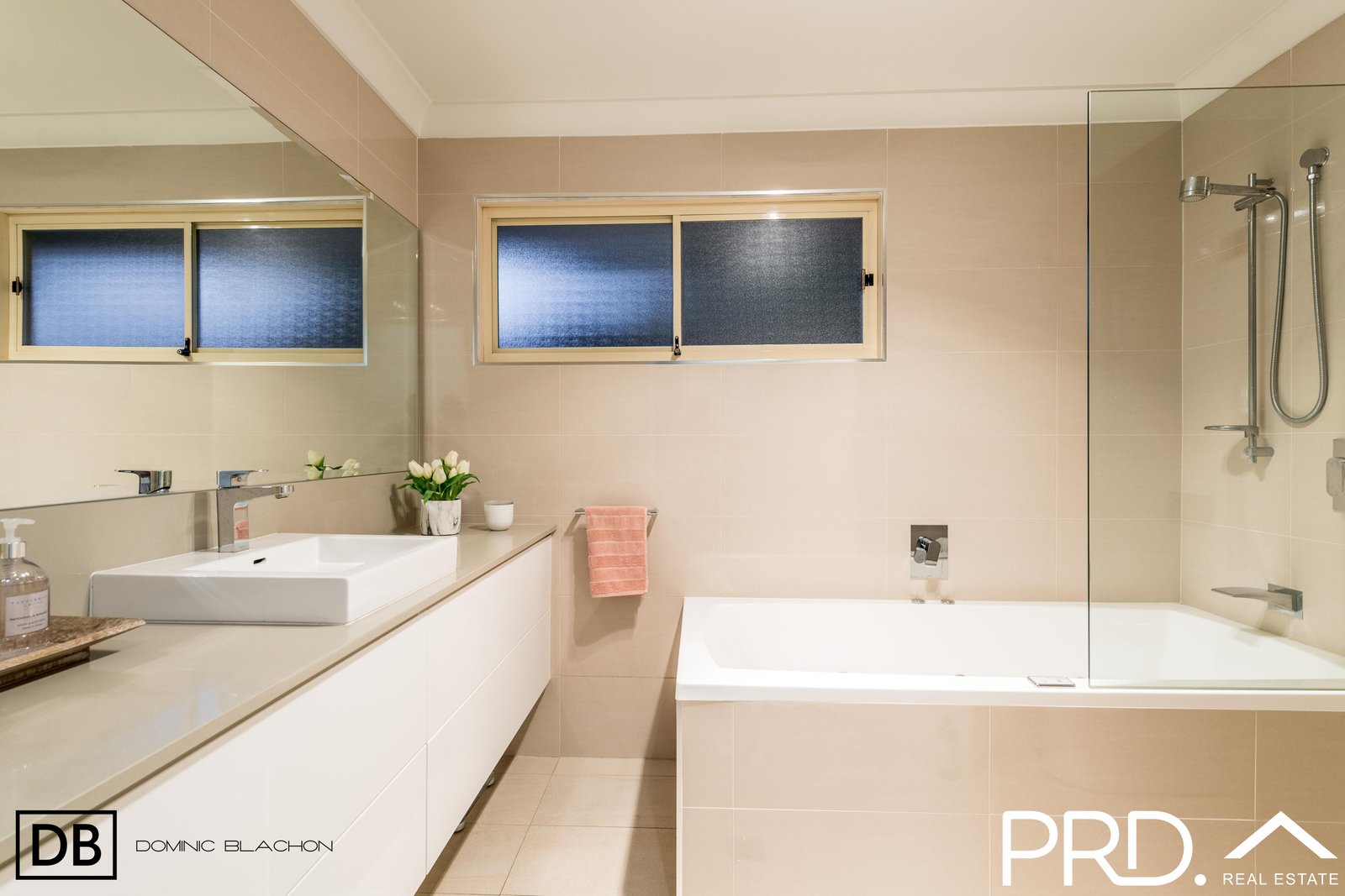 5 Carlowrie Crescent EAST HILLS 7