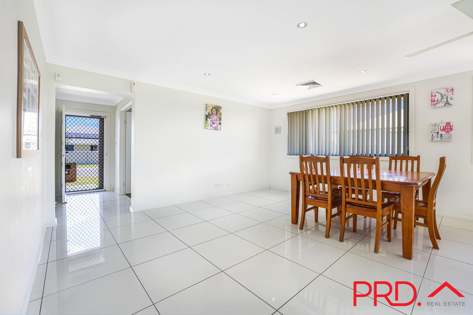 5 Carnegie Place TAMWORTH 6