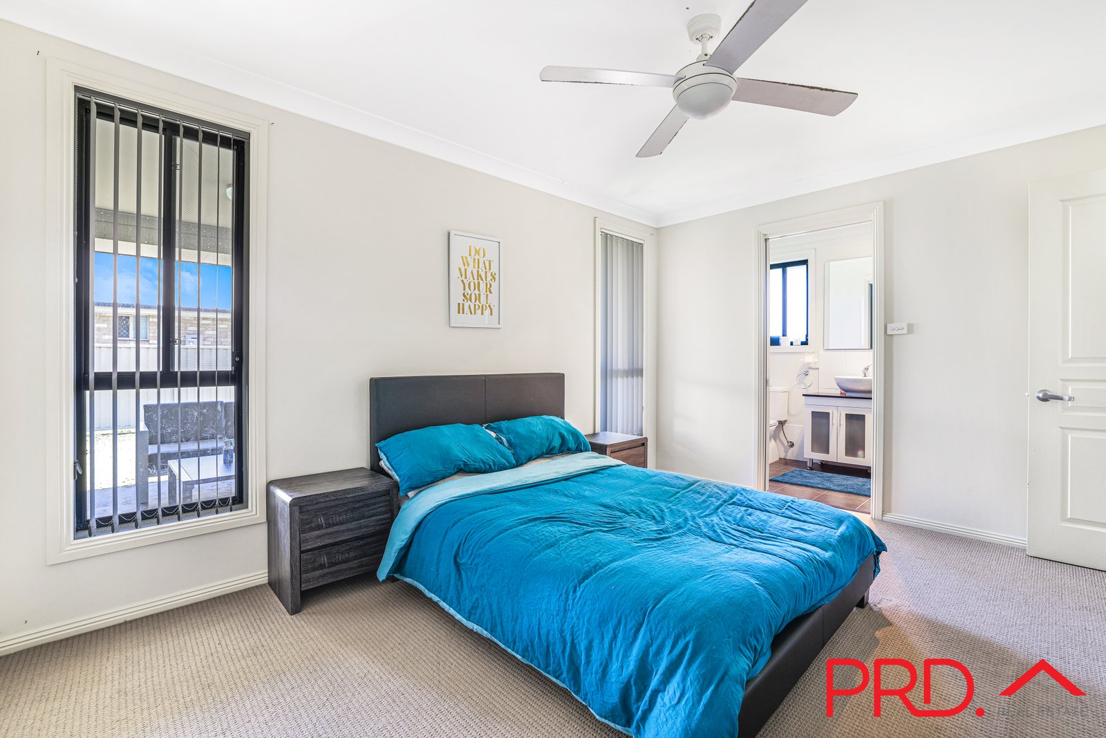 5 Carnegie Place TAMWORTH 18