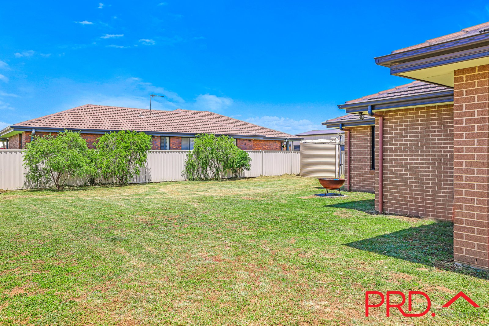 5 Carnegie Place TAMWORTH 24