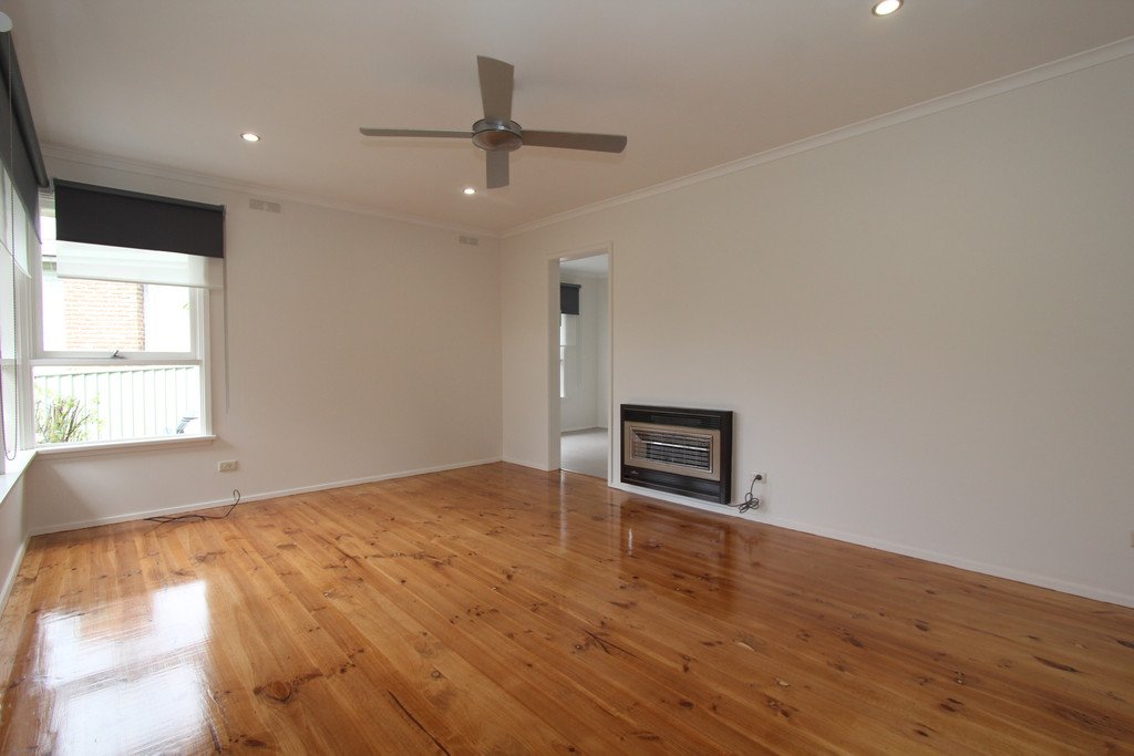 5 Carpenter Street WENDOUREE 2