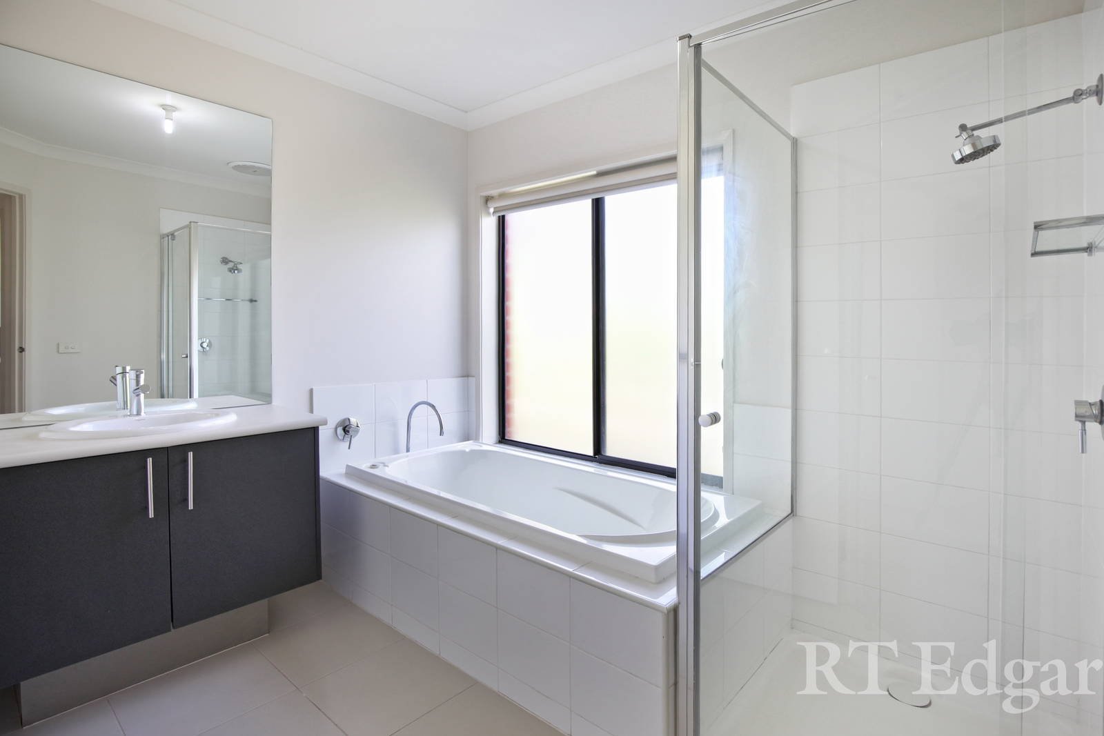 Real Estate and Property in 5 Castles Crescent, Kyneton, VIC