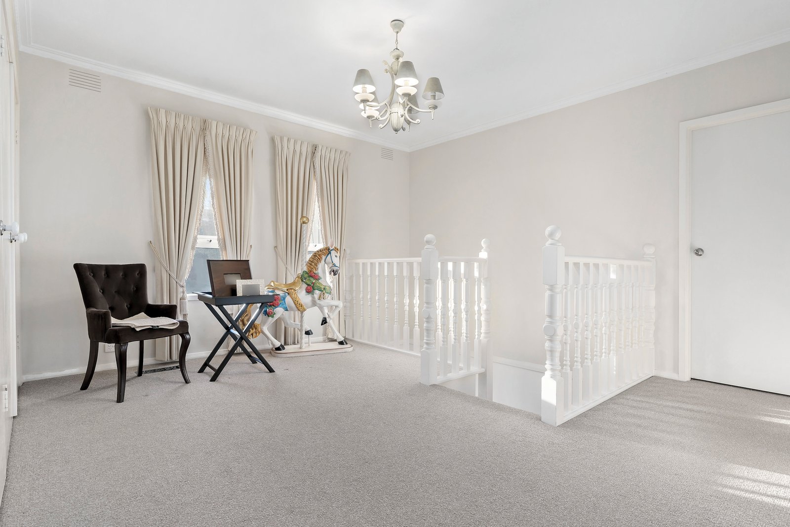 Real Estate and Property in 5 Castlewood Place, Templestowe, VIC