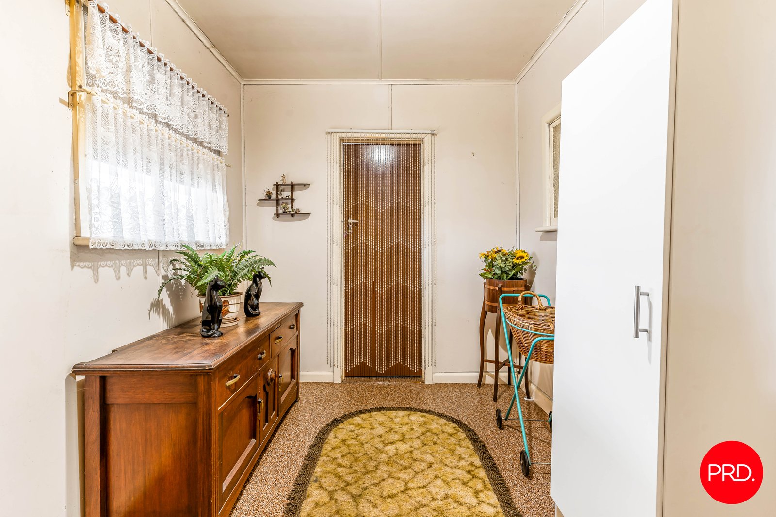 5 Cathcart Street MARONG 9