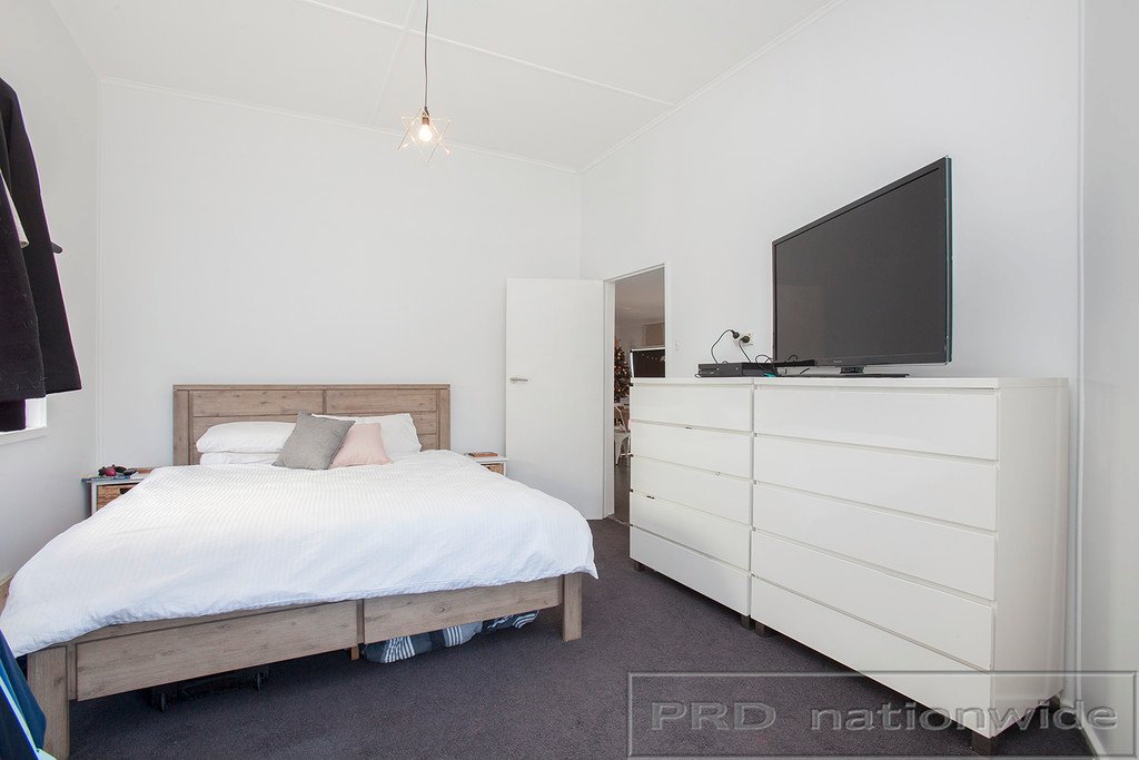 5 Cessnock Road WESTON 5