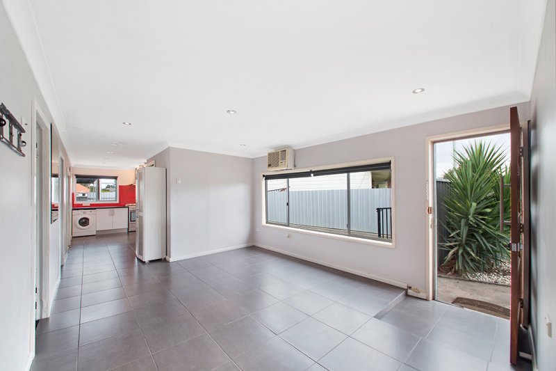 5 Cessnock Road WESTON 11