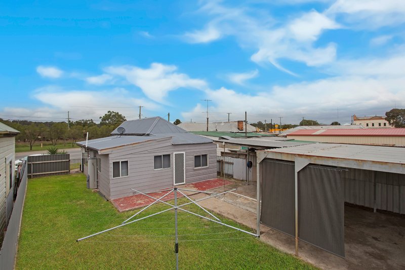5 Cessnock Road WESTON 17
