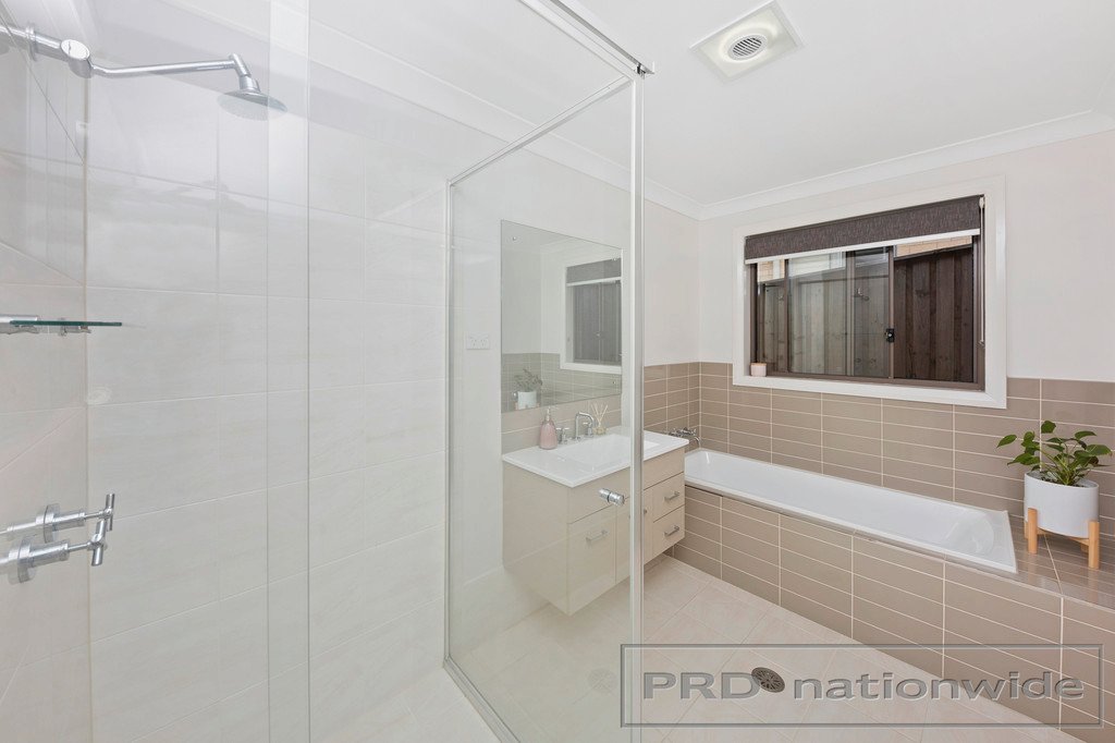 5 Champion Cres GILLIESTON HEIGHTS 18