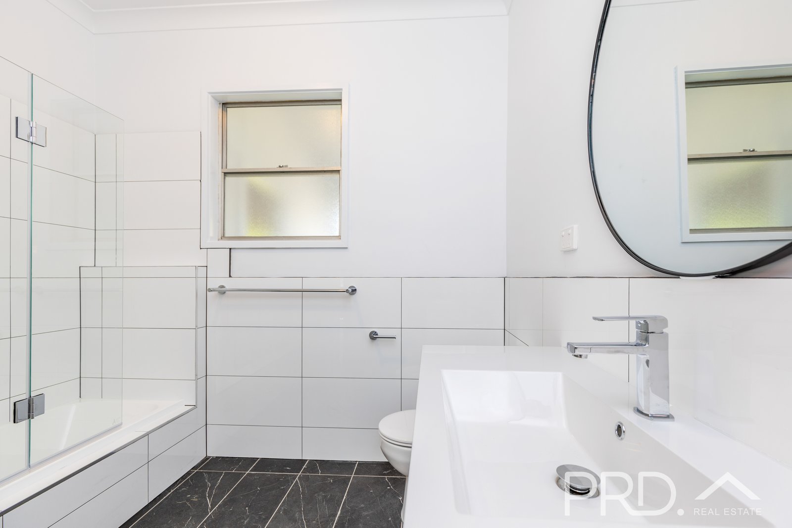 5 Charles Street TUMUT 8