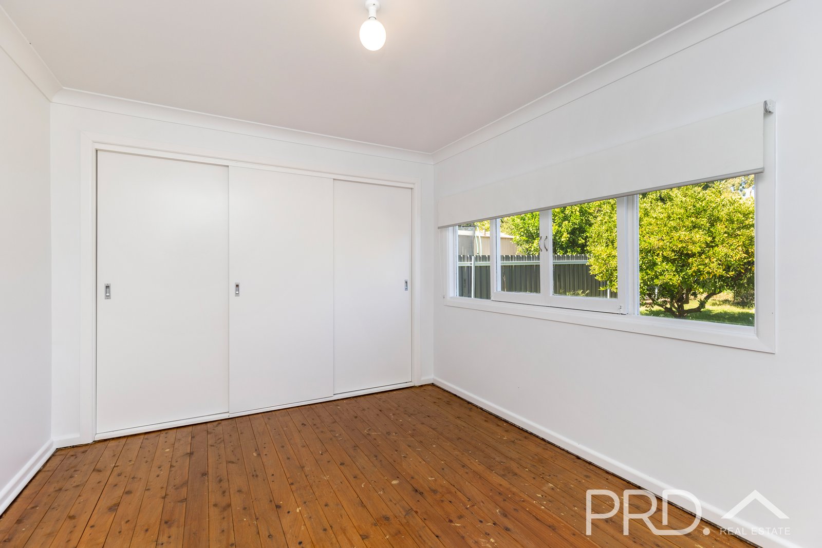 5 Charles Street TUMUT 10