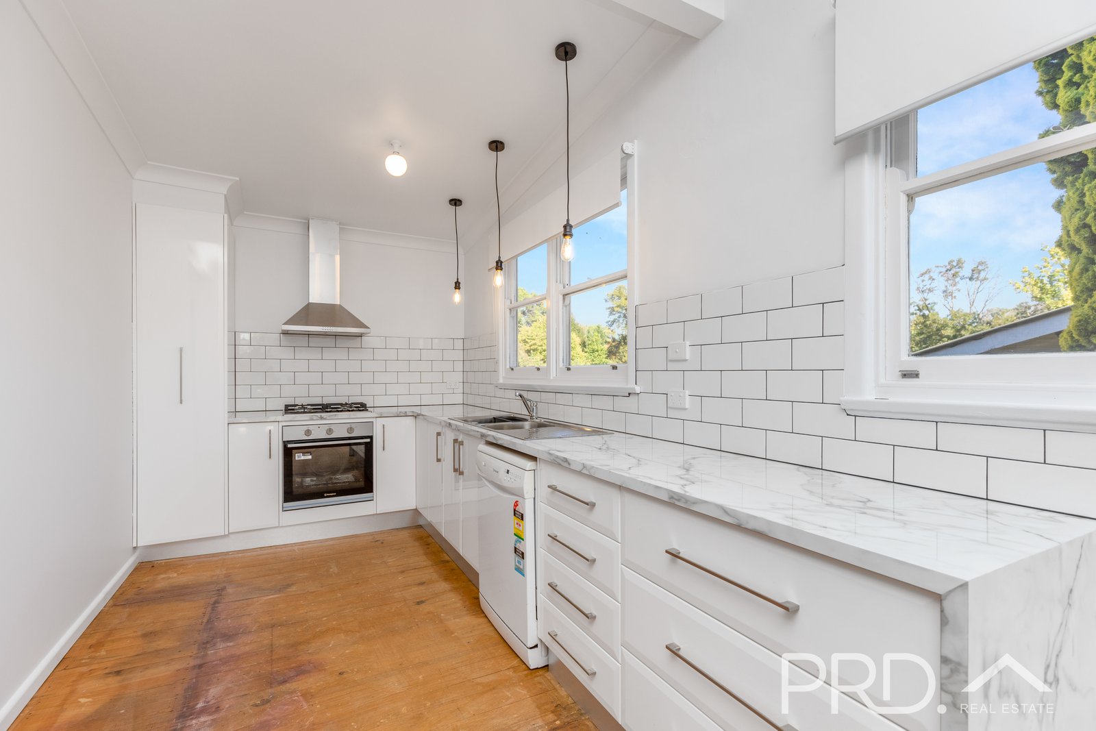 5 Charles Street TUMUT 12