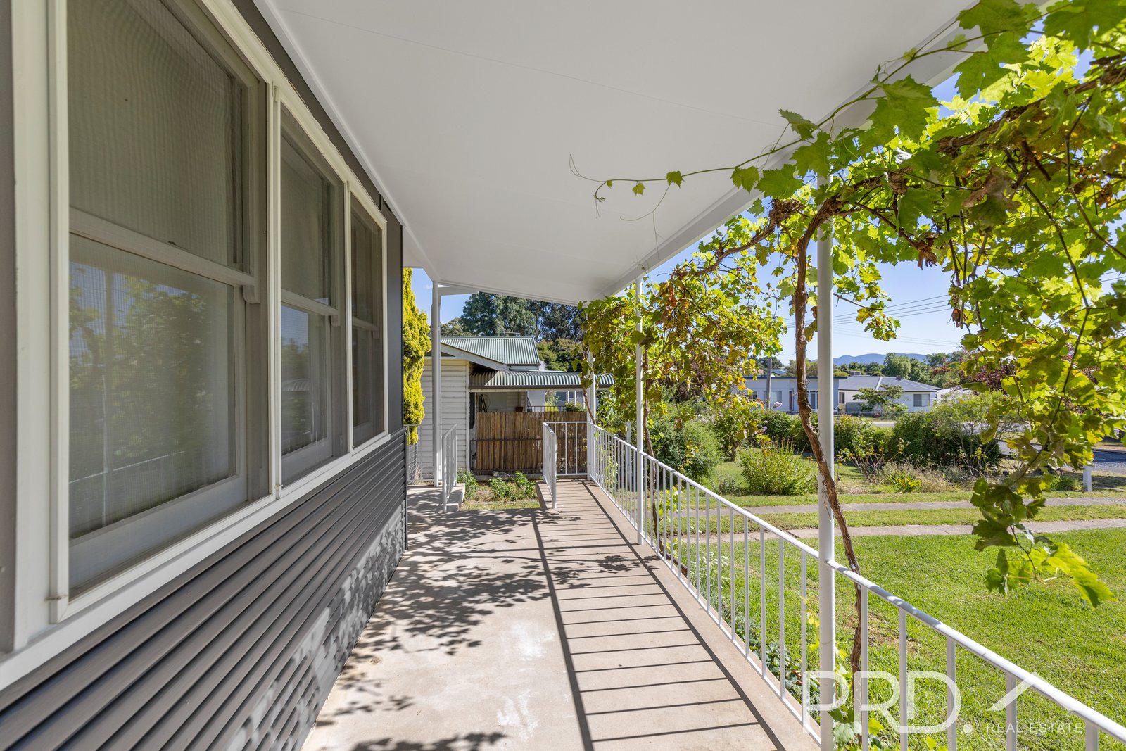 5 Charles Street TUMUT 14