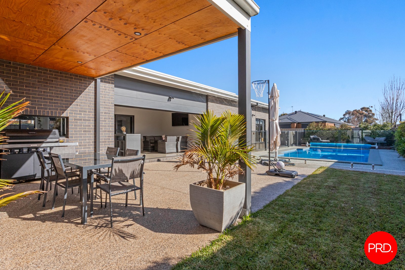 5 Charolais Court ASCOT 24