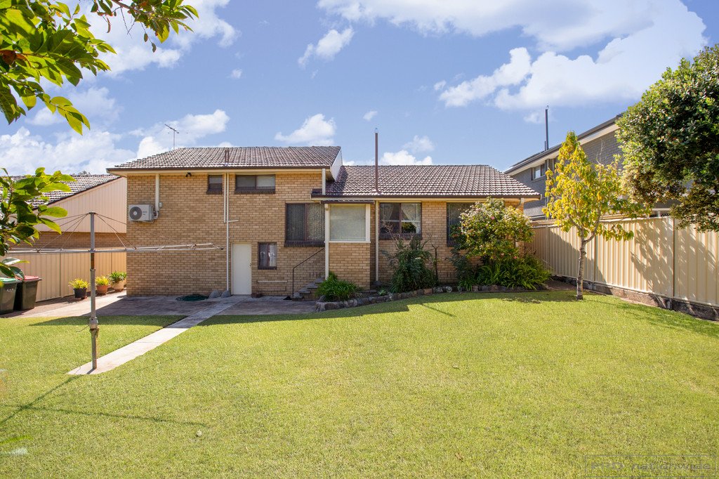 5 Chelmsford Drive METFORD 13