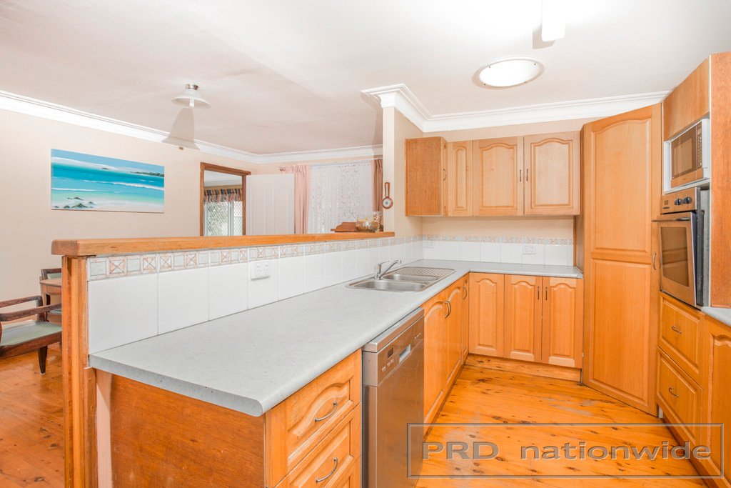 5 Chidley Cres  METFORD 3