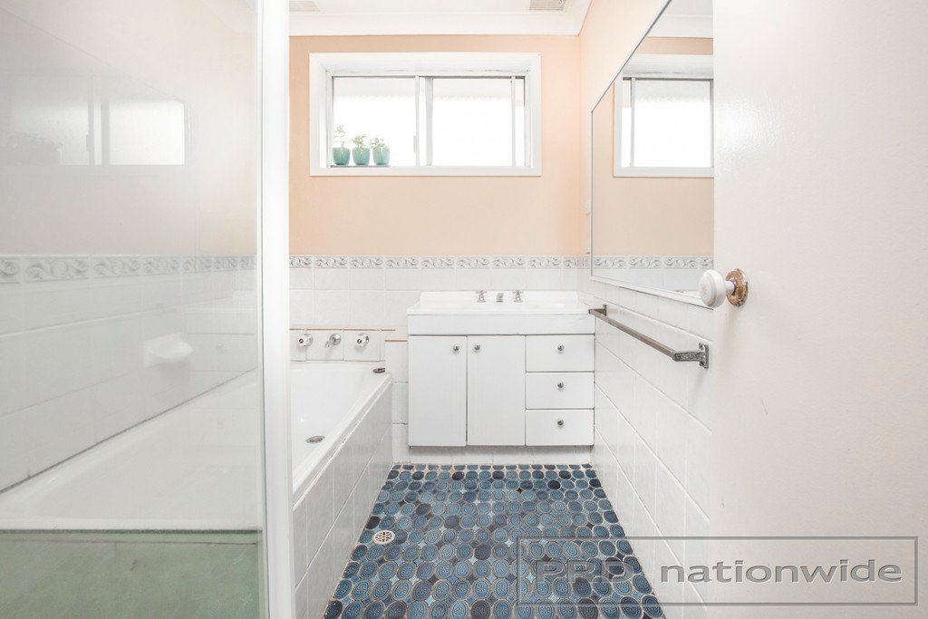 5 Chidley Cres  METFORD 4