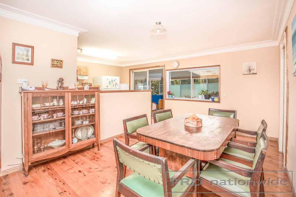 5 Chidley Cres  METFORD 8