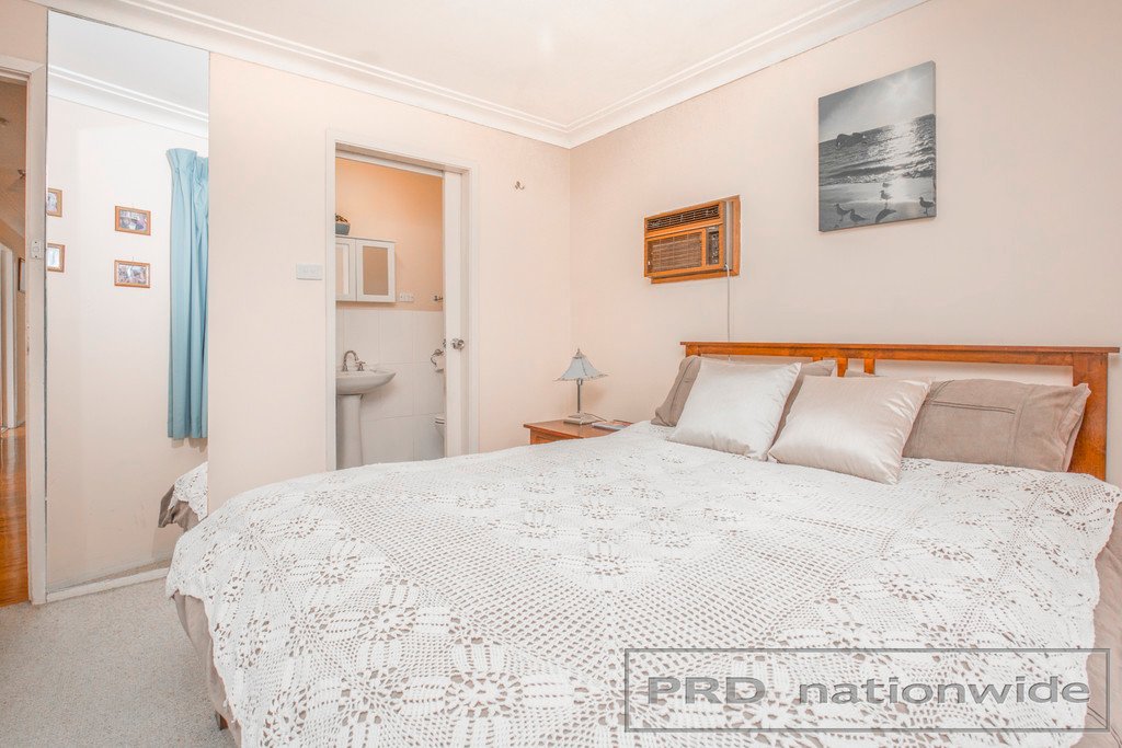 5 Chidley Cres  METFORD 14